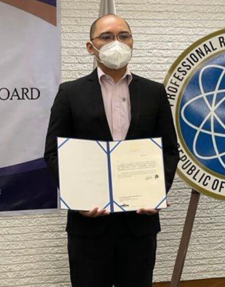 Dr. Eduardo R. Peregrino Jr.